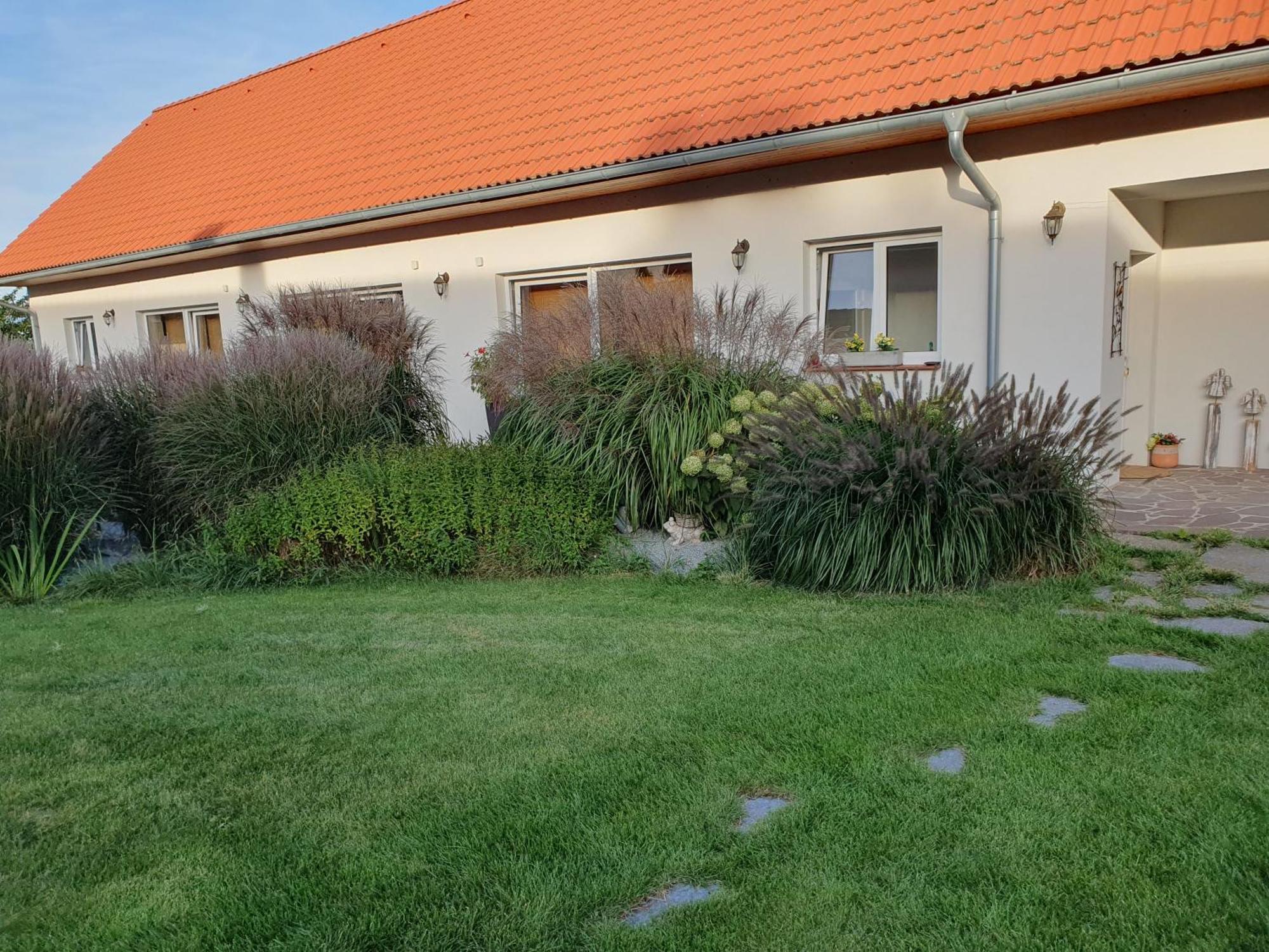 Ubytování za kapličkou Trebon Exterior foto