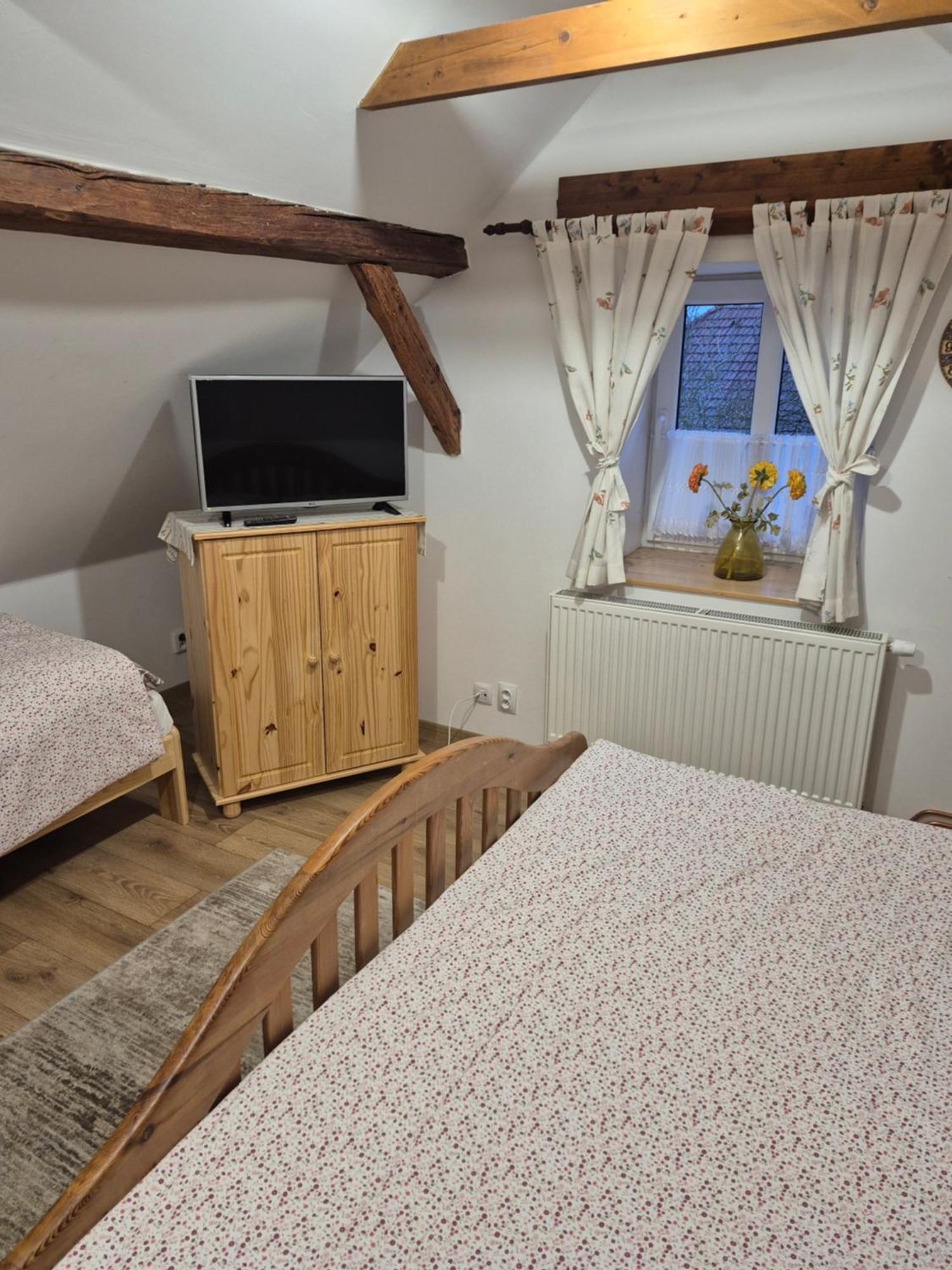 Ubytování za kapličkou Trebon Exterior foto