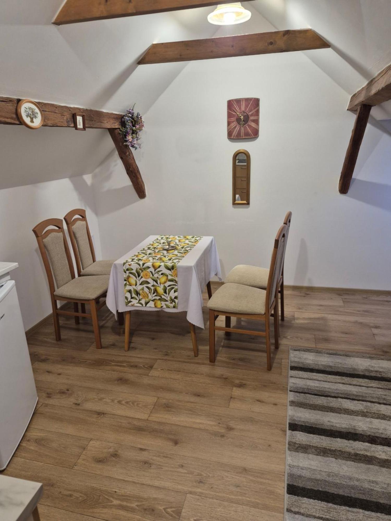 Ubytování za kapličkou Trebon Exterior foto