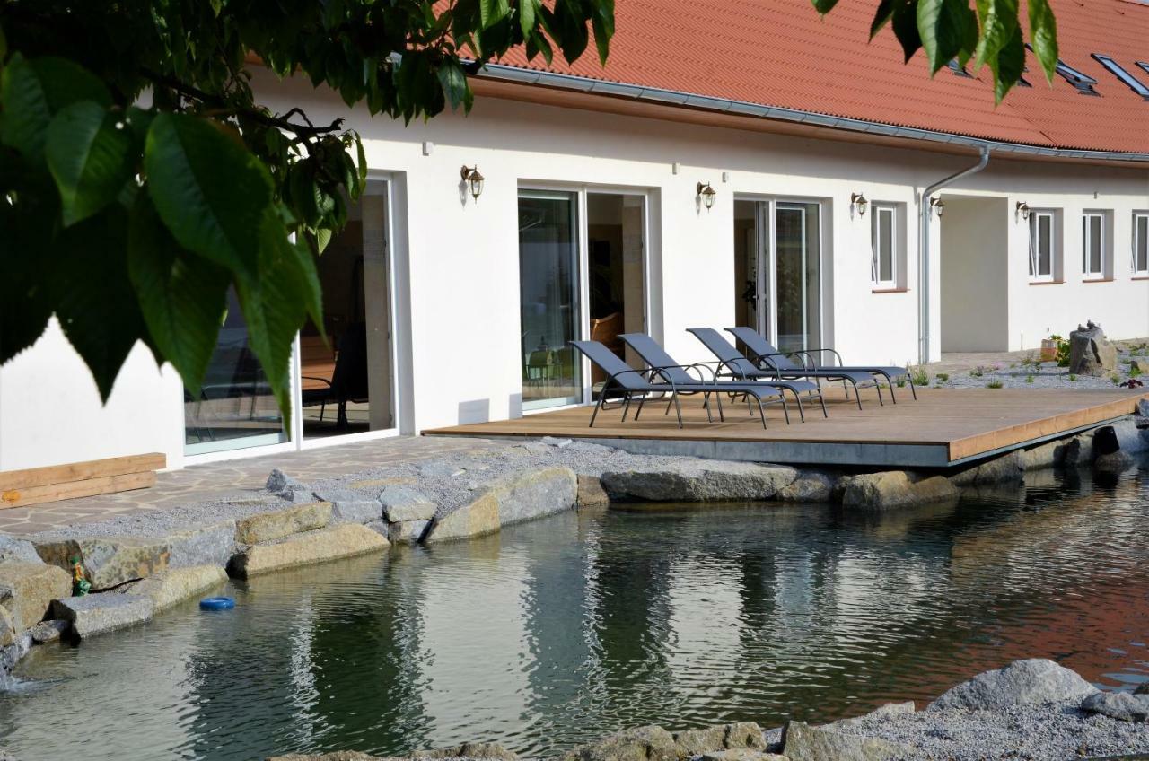 Ubytování za kapličkou Trebon Exterior foto